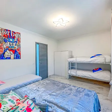 Apartment Modern Flat With Terrace For Large Families In Bibione